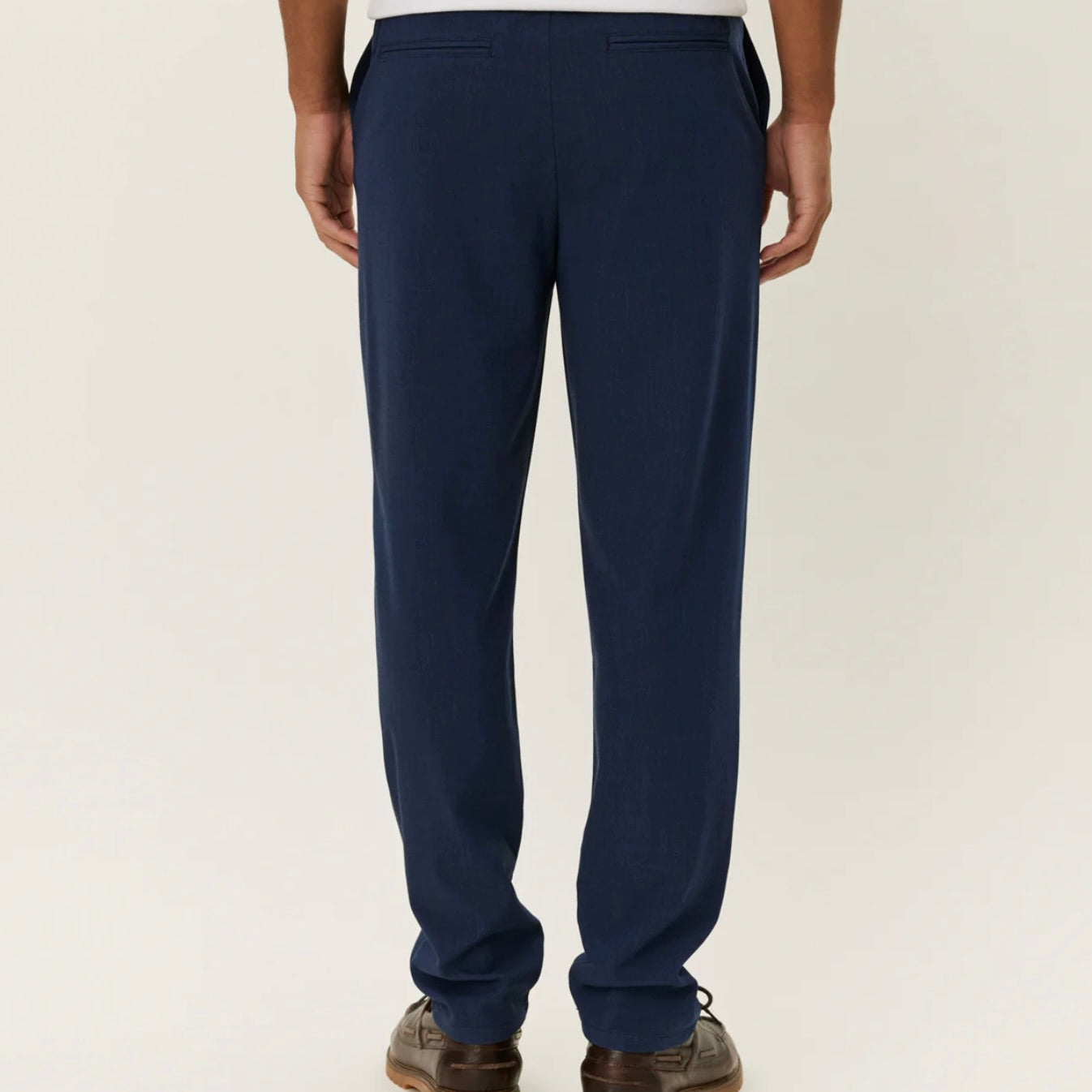 Como Tapered Textured Drawstring Pant