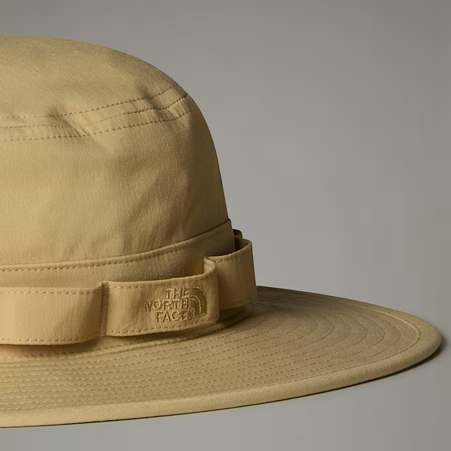 Chapeau Class V