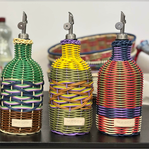 Oil pourer