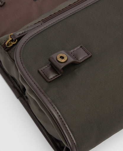 BARBOUR - Wax Hanging Washbag