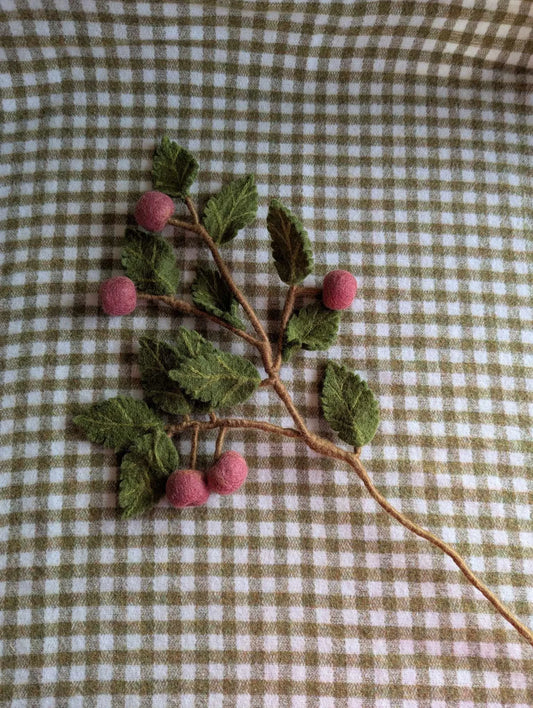 branche de pommier en laine feutrée